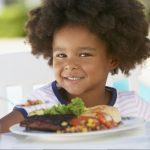Dicas de como fazer as crianças se alimentarem melhor